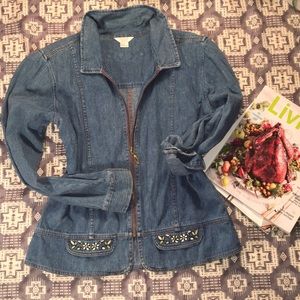 SOLD🌹Adorable 🌹  jean jacket with embroidery